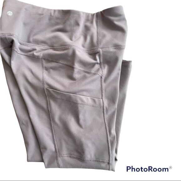 Apana gray crop leggings with wide waistband and two side pockets, size M - Picture 5 of 7